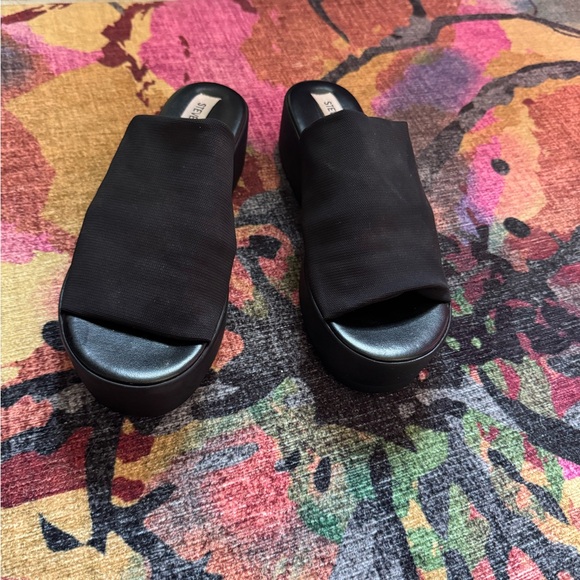 Steve Madden Black Platform 90’s Slides - Picture 2 of 8
